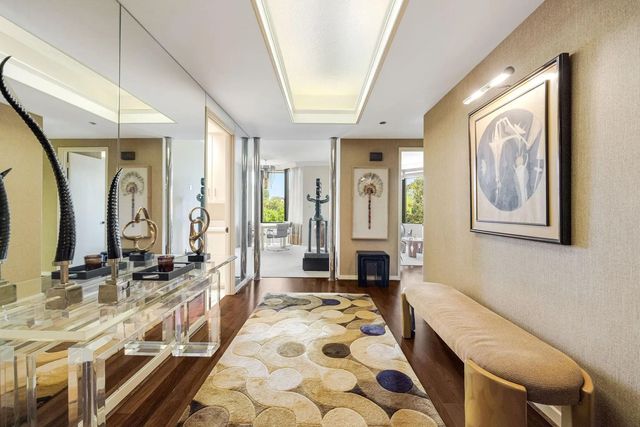 5555 Del Monte Drive 207, Houston