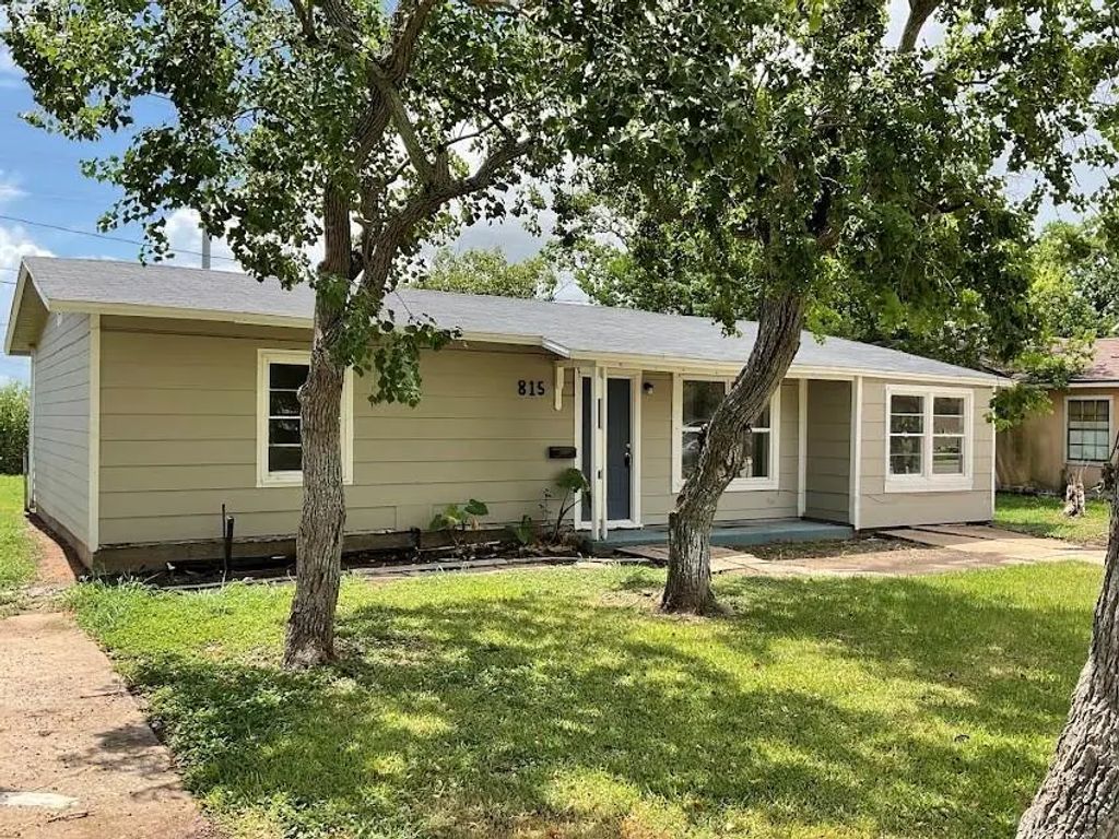 815 W 12th Street, Freeport