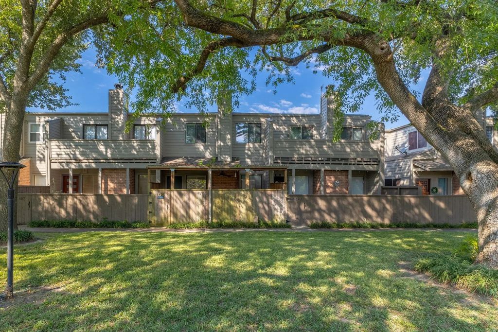 1625 Prairie Grove Drive, Houston