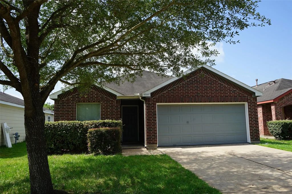 18227 Olive Leaf Drive, Houston