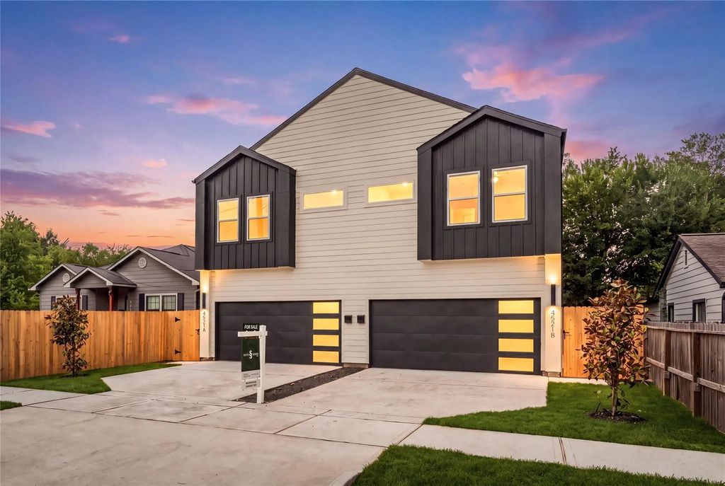 4521 Newberry Street, Houston