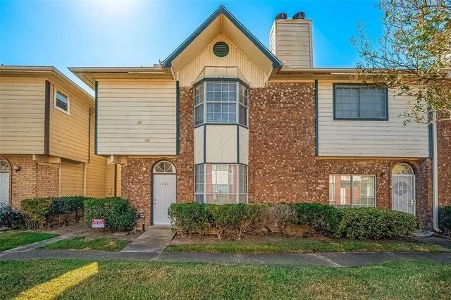8310 Wild Rose St Street 16c, Houston