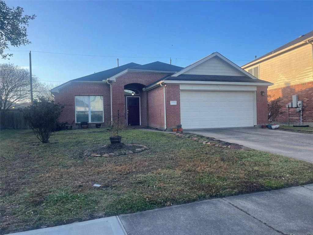 1903 Manor Drive, Baytown