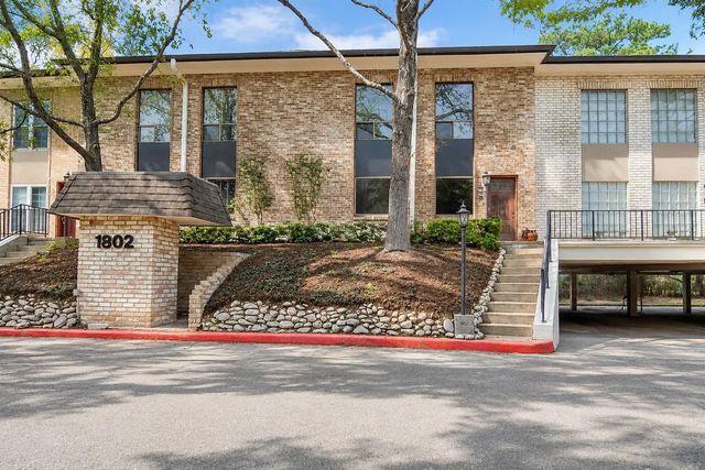 1802 Stoney Brook Drive 104, Houston