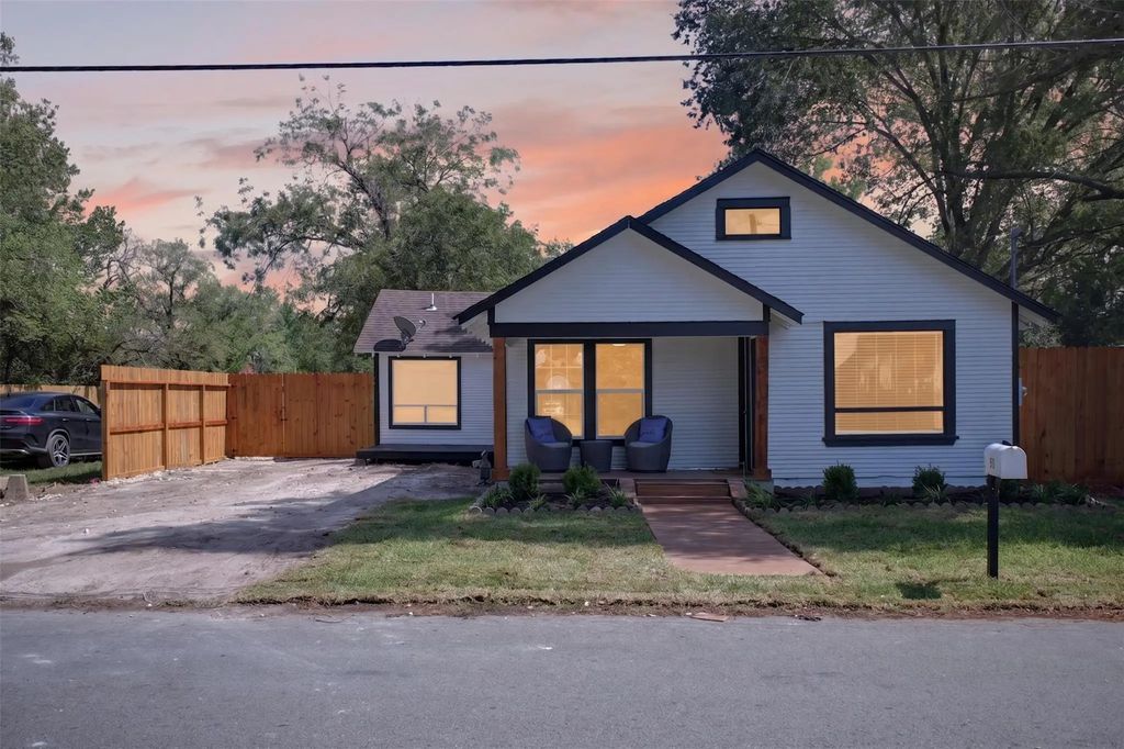 503 Anderson Street, Sealy