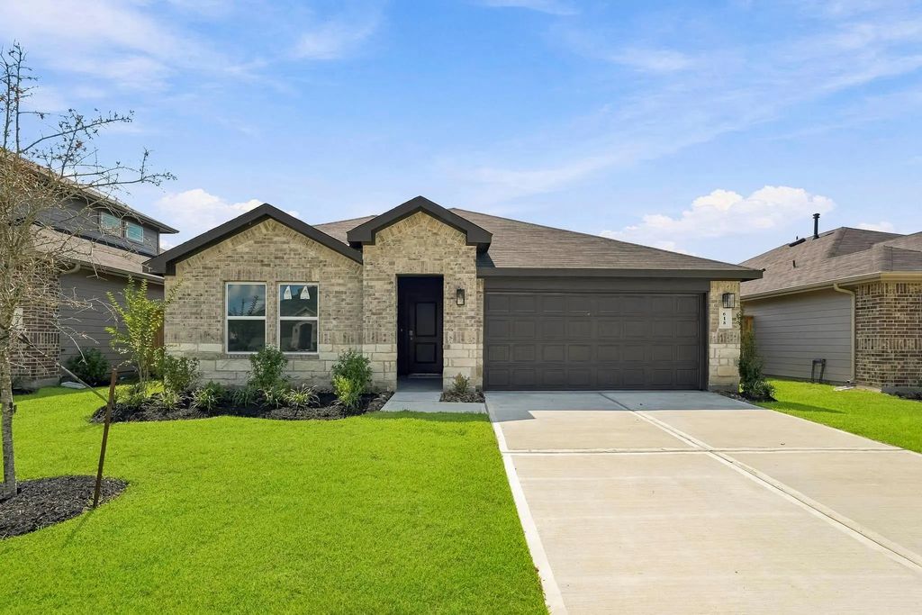 618 Meadowknoll Drive, Crosby