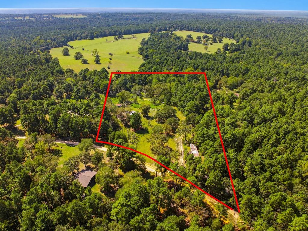5995 Pr 2065, Centerville