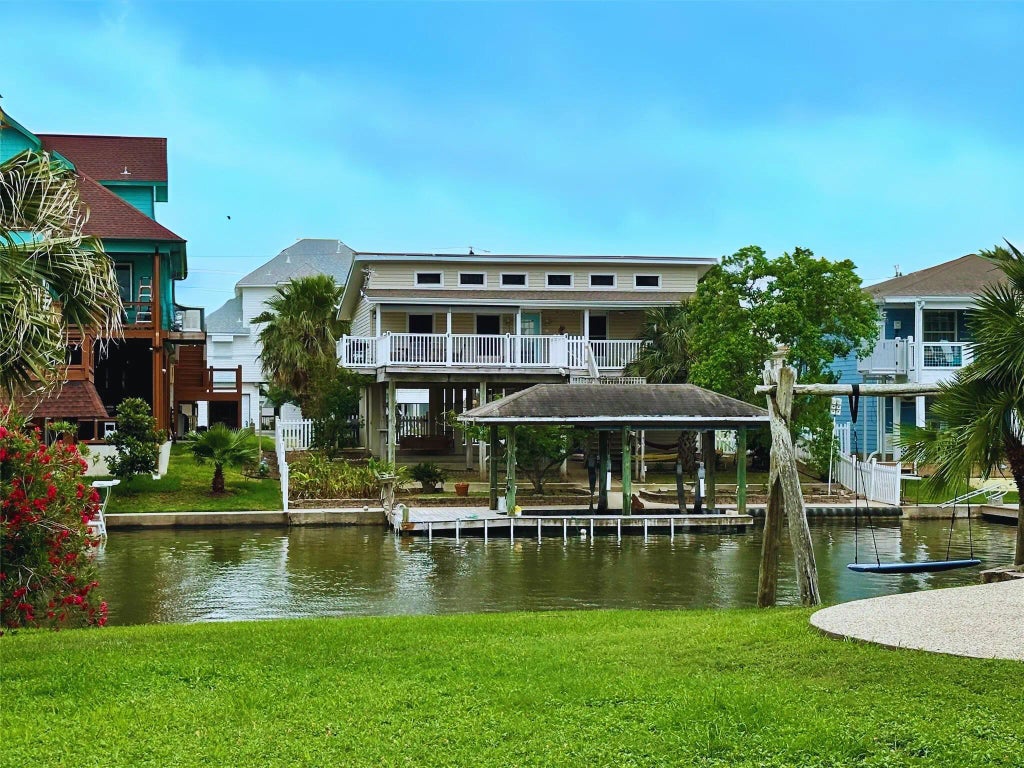 12828 E Madrid, Galveston