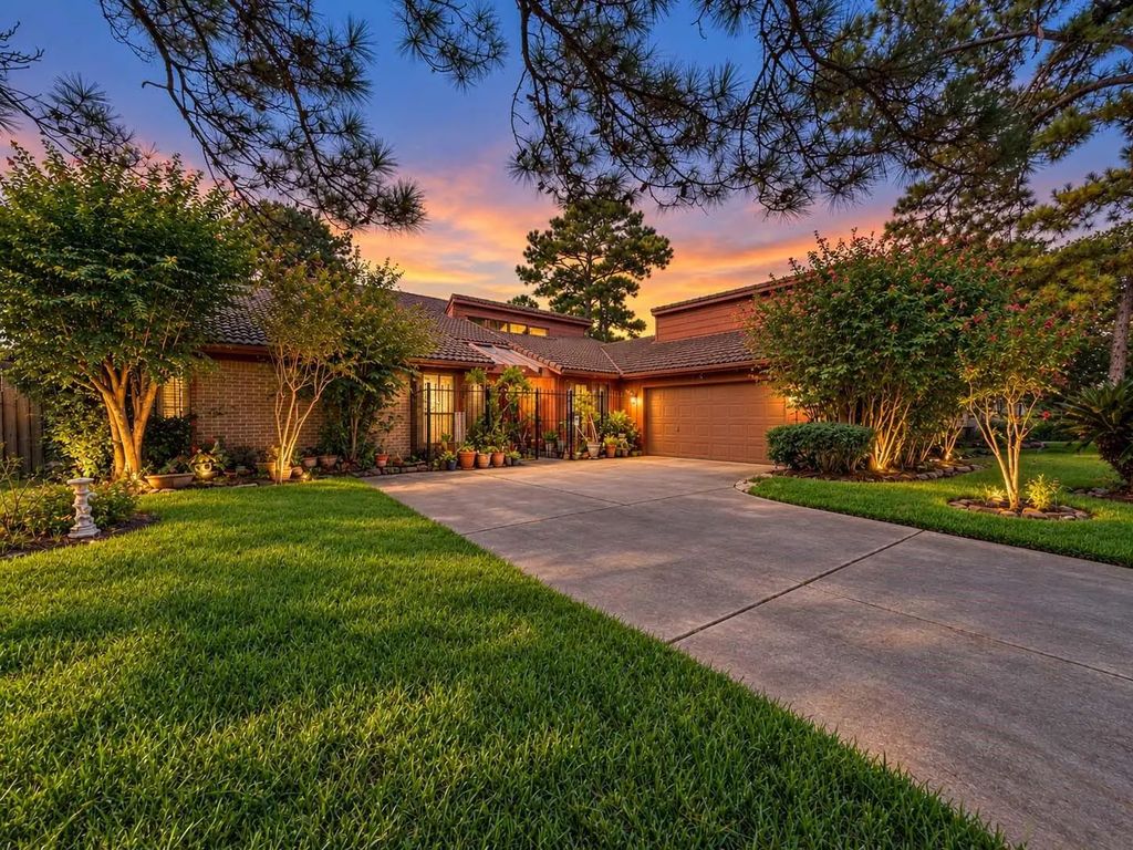 4619 Ironwood Drive, Baytown