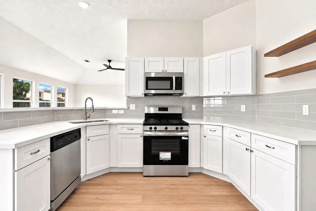 16719 N Bend Drive, Houston