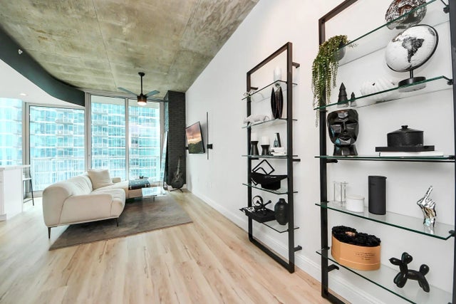 5925 Almeda Road 11616, Houston