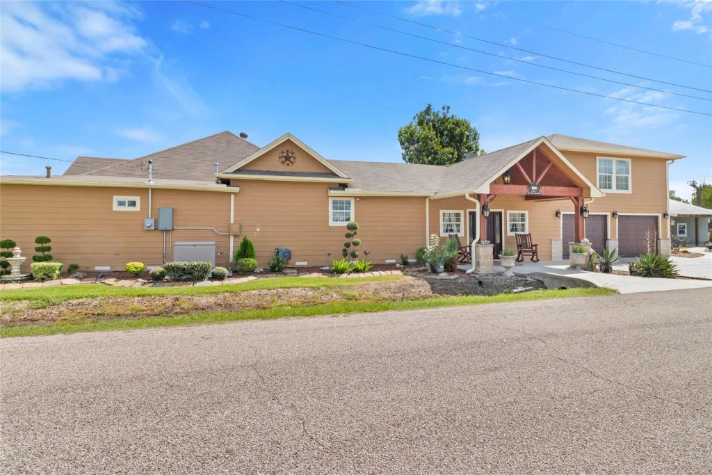 9203 Avenue G, Liverpool