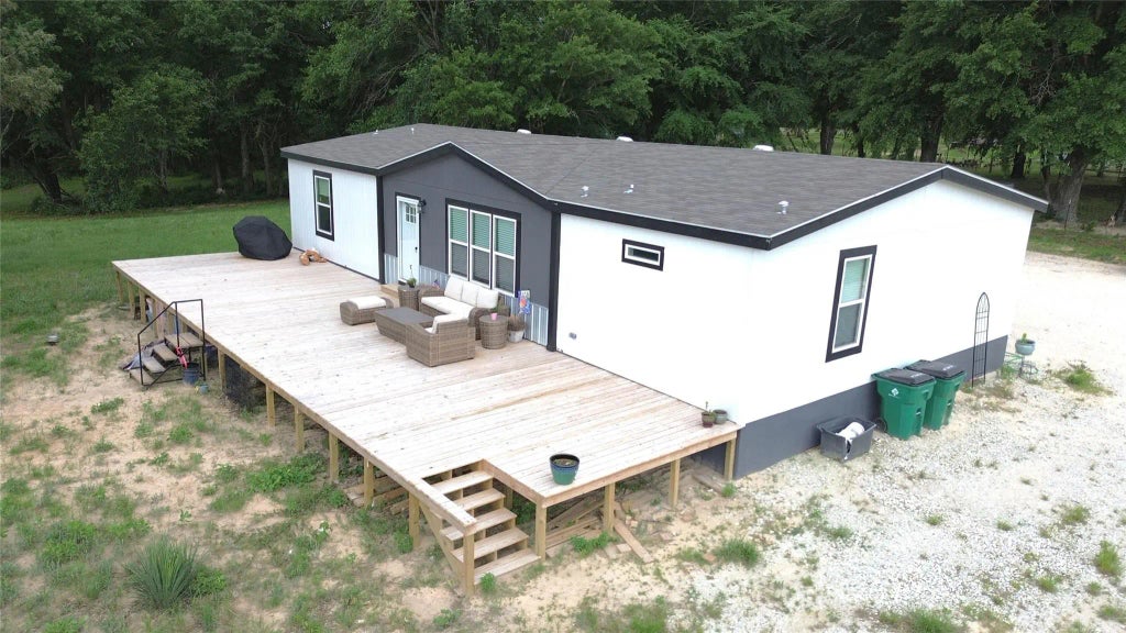 1322 North Market Street, Grapeland