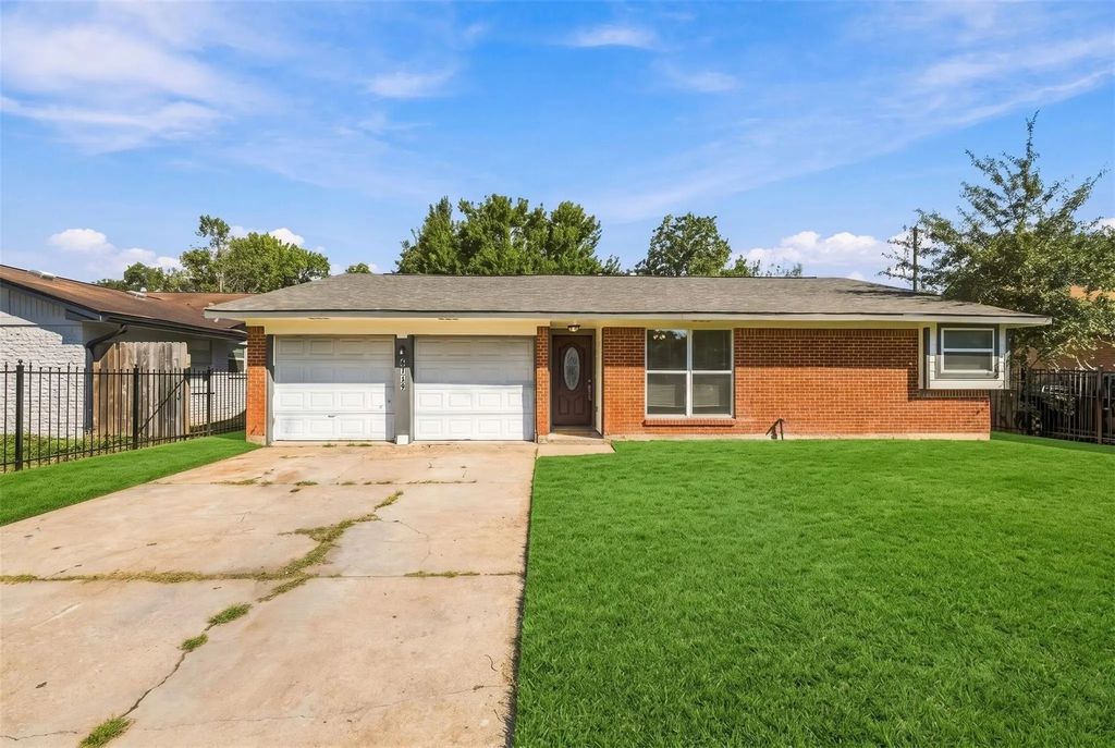 6119 Standing Oaks Street, Houston