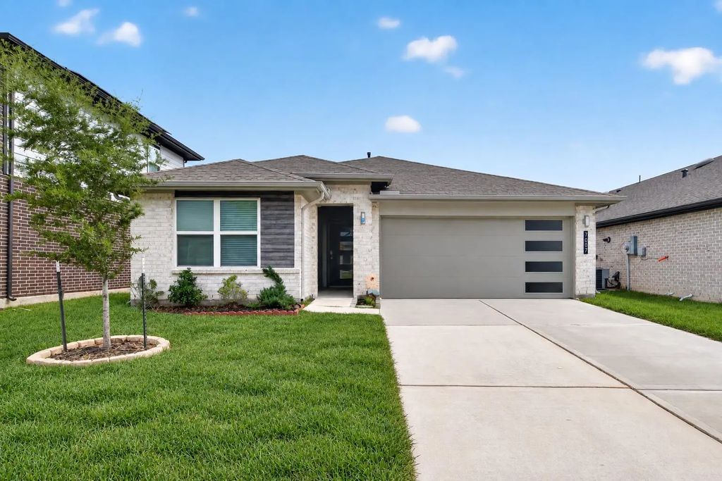 7007 Fleetwood Crescent Way, Richmond