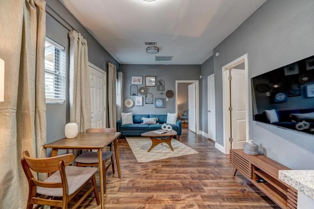 2527 Sumpter Street, Houston