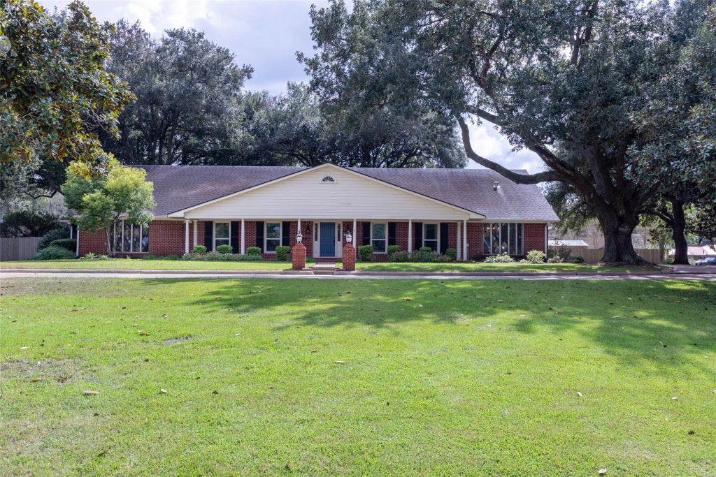 1426 Park Lane, Wharton