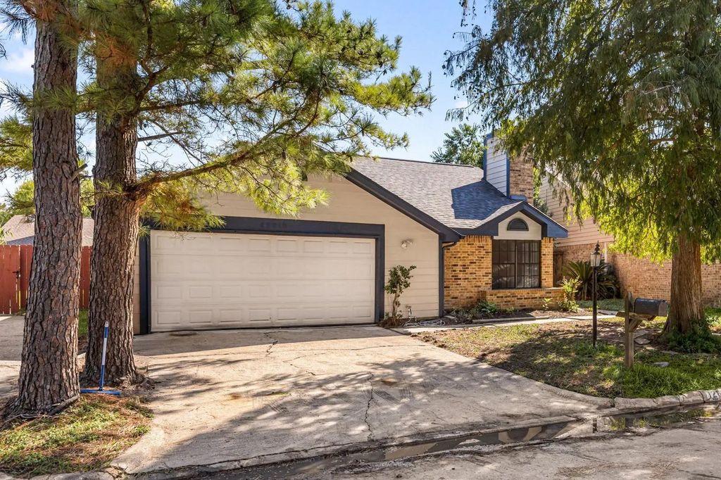 12618 Ashford Chase Drive, Houston