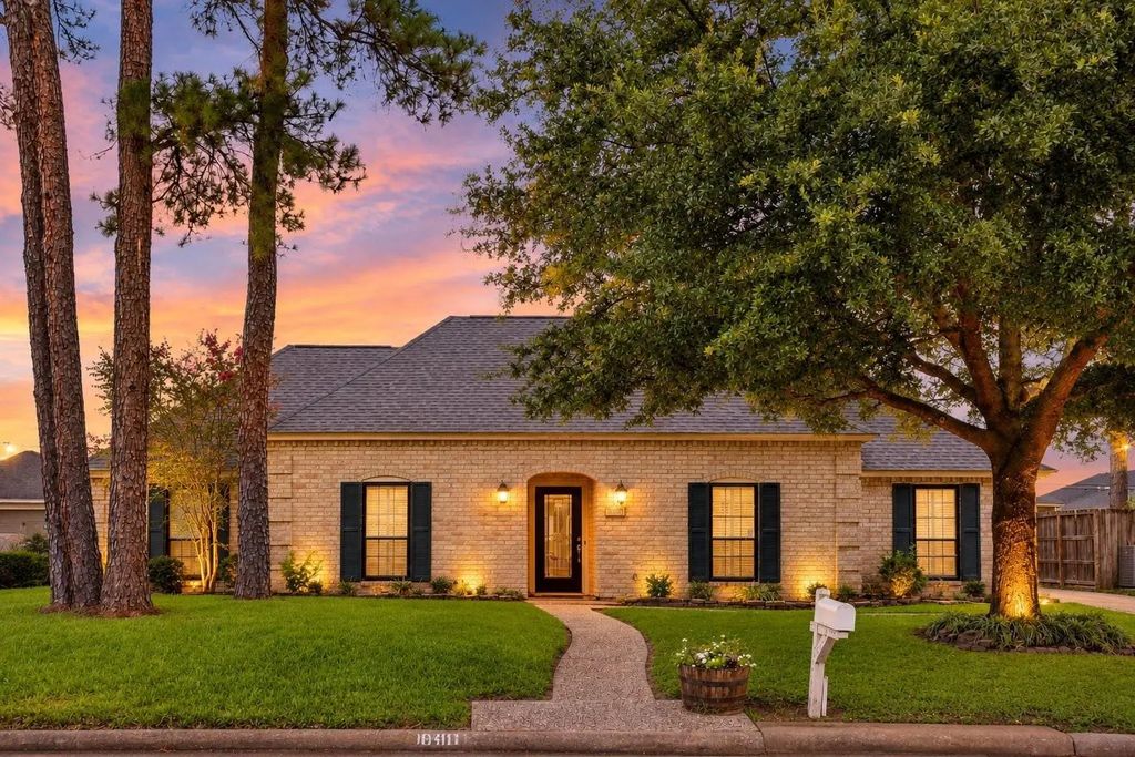 14731 Gladebrook Drive, Houston
