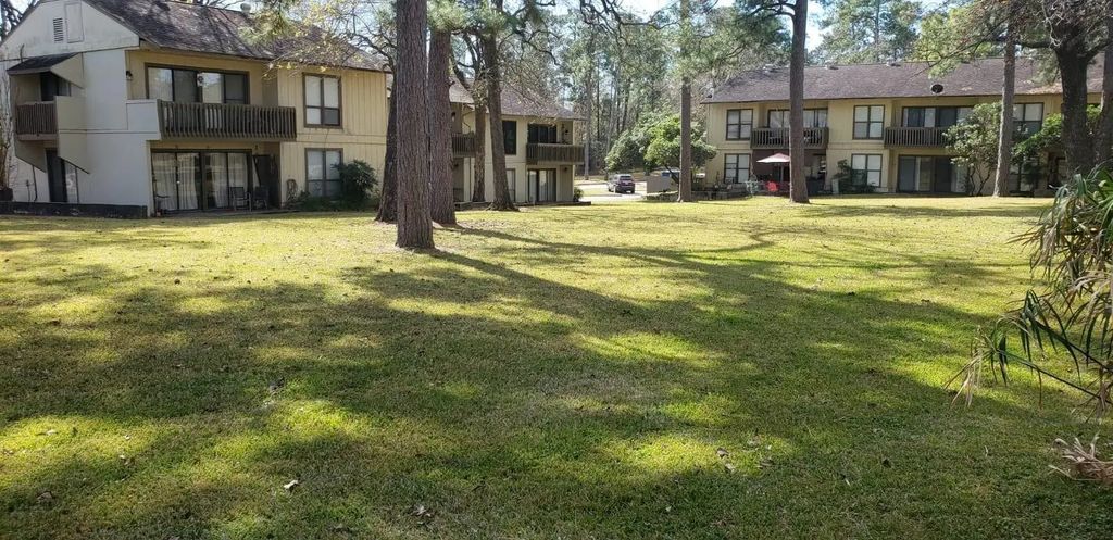 15919 Golf Club Drive 108, Crosby