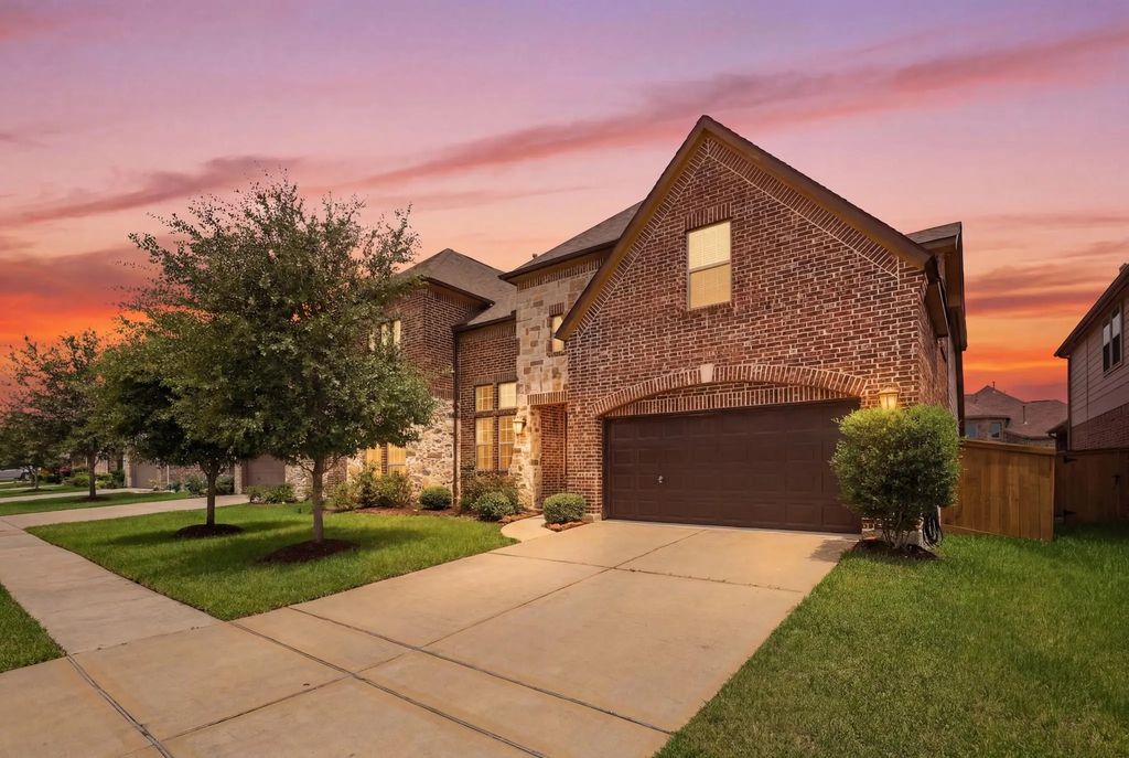 12027 Ballshire Pines Drive, Humble