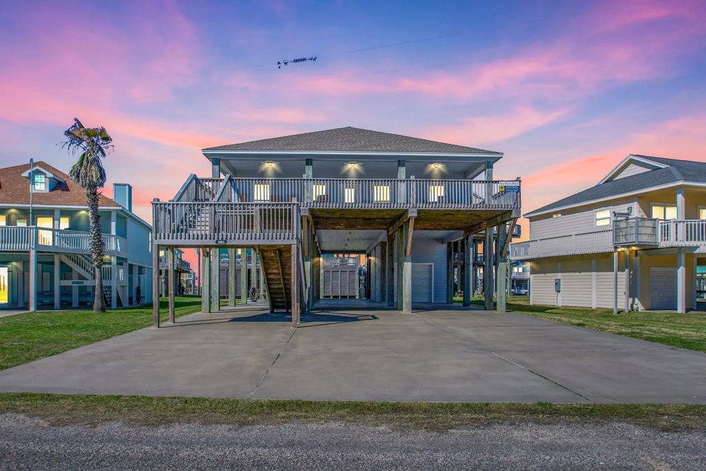 3093 Greg, Crystal Beach