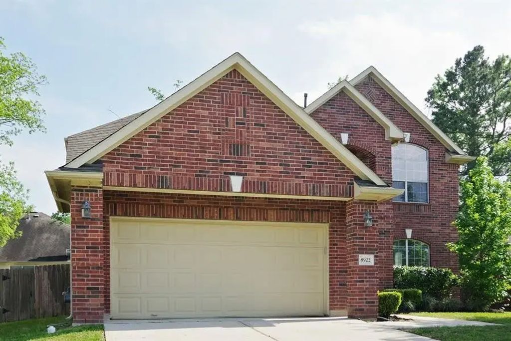 8922 Sailing Drive, Humble