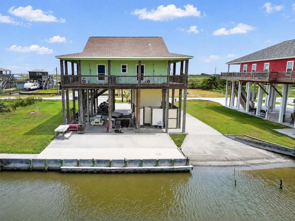 1111 Mabry Street, Gilchrist