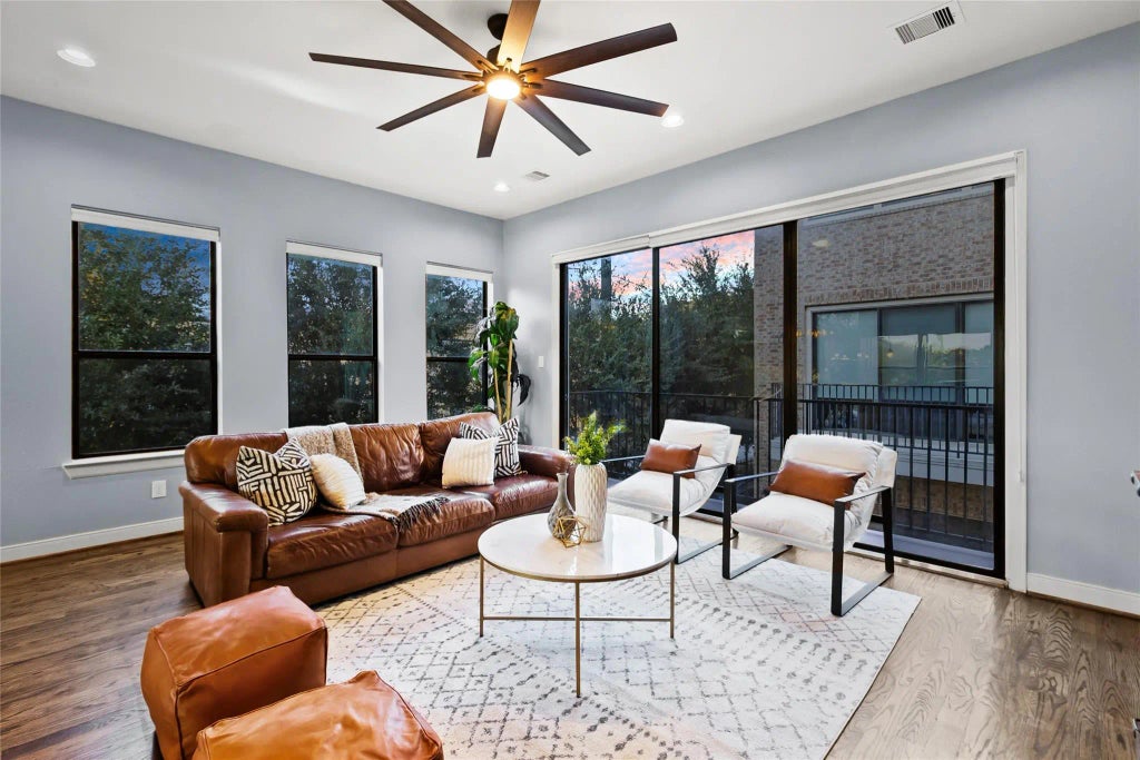 5319 Petty Street, Houston