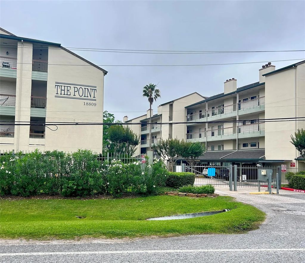 18809 Egret Bay Boulevard 125, Houston