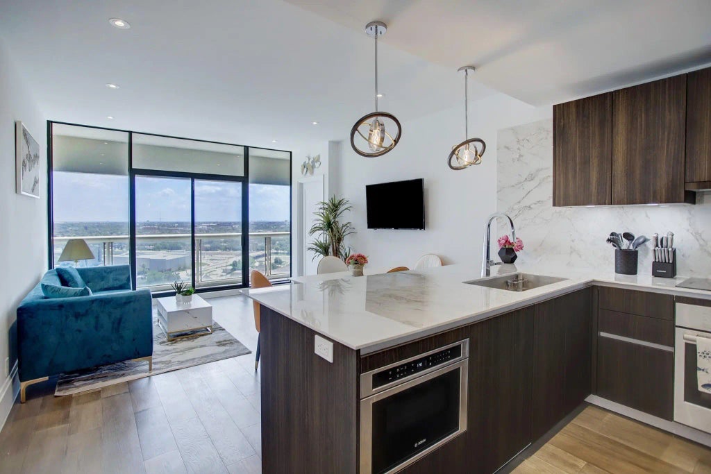 1701 Hermann Drive 17a, Houston