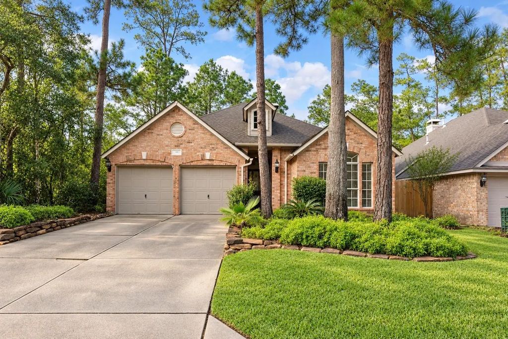 55 N Crossed Birch Place, The Woodlands