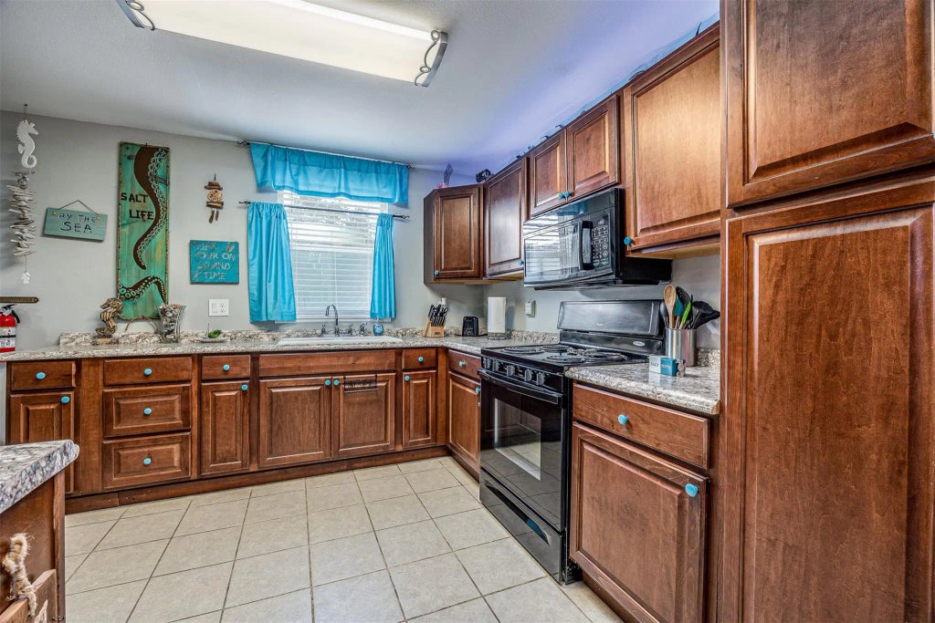 1315 40th Street Rear, Galveston