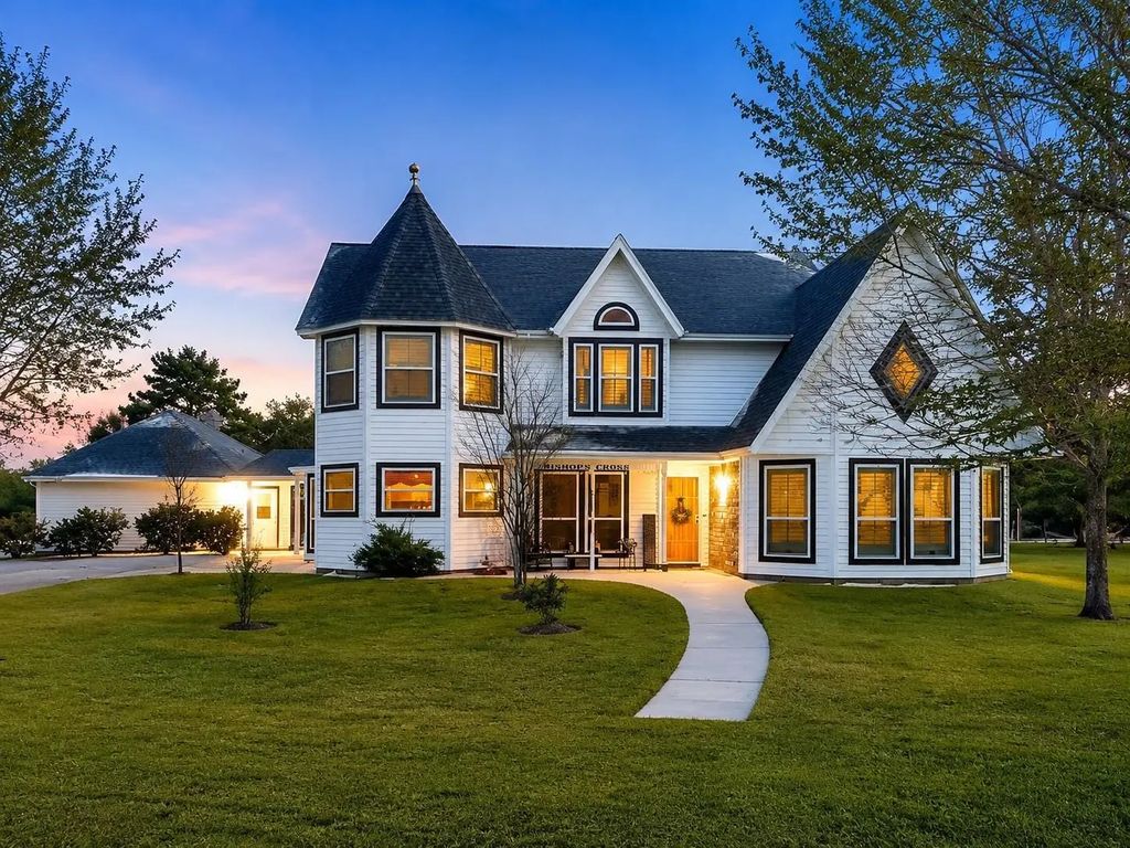 1022 Pearl Lane, Eagle Lake