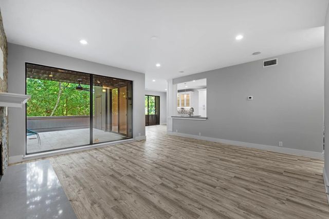 282 Litchfield Lane, Houston
