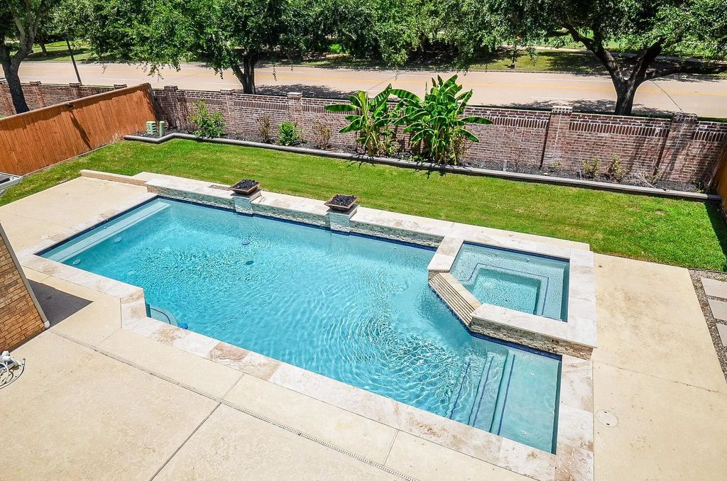 723 Overdell Drive, Sugar Land