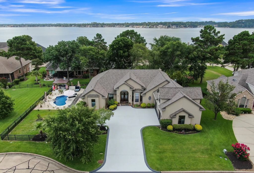 220 Palais Verde Road, Montgomery