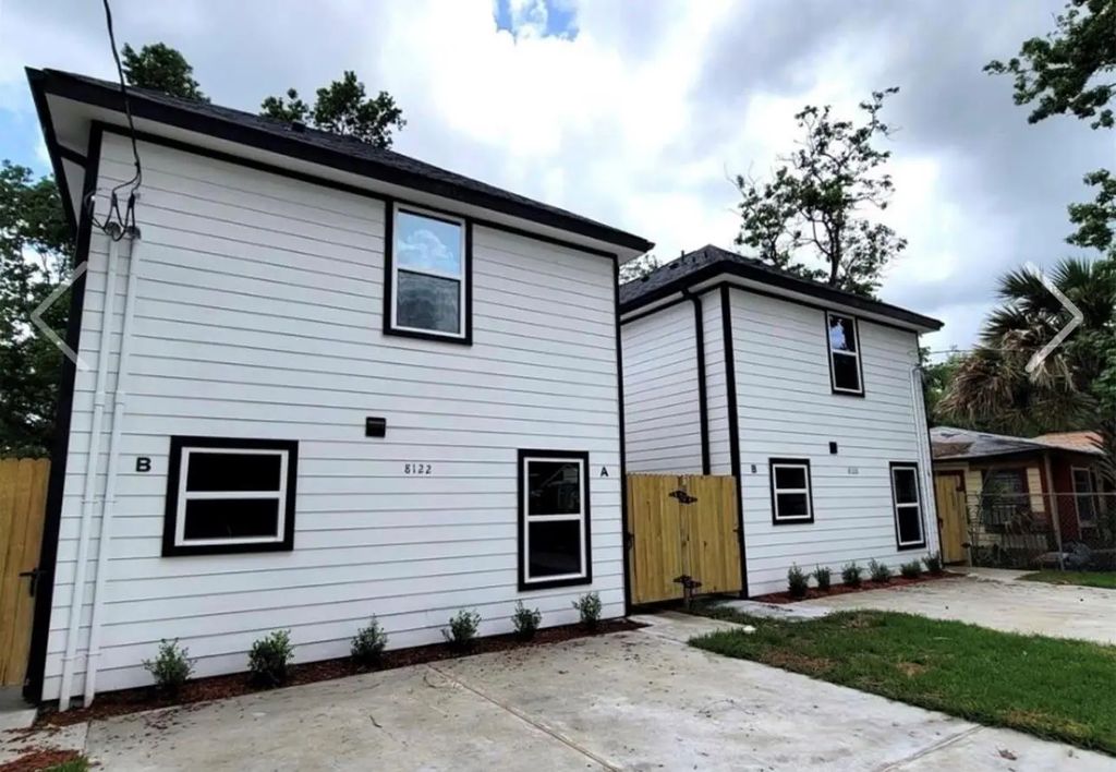 8217 Crestview Drive A, Houston