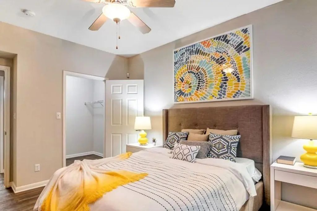 6565 Hollister Street 1123, Houston
