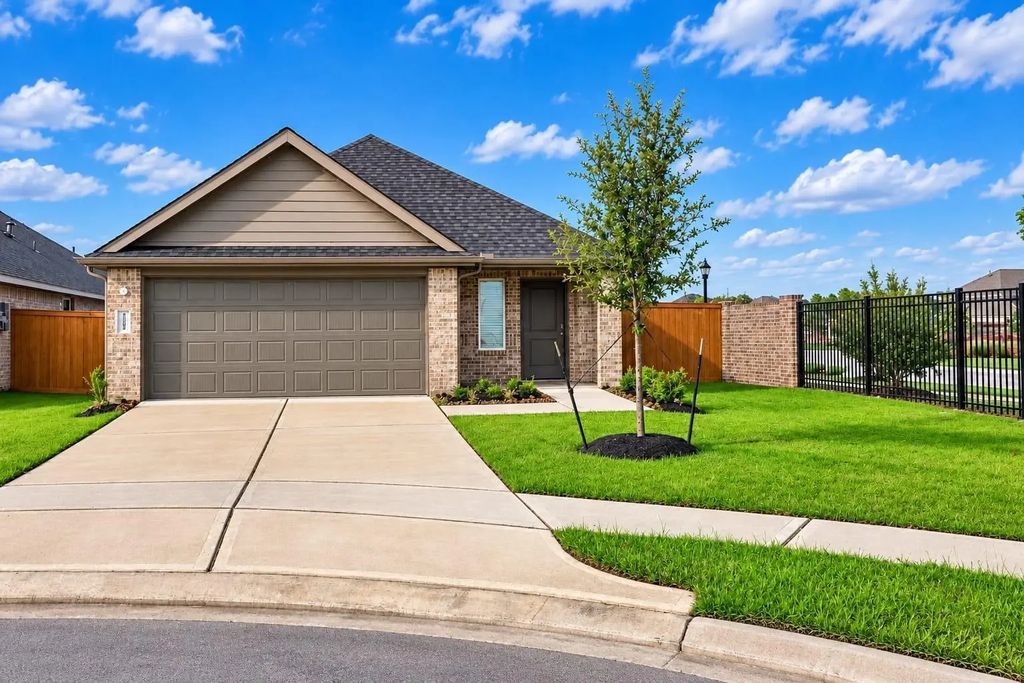 21702 Piazza Maggiore Lane, Hockley