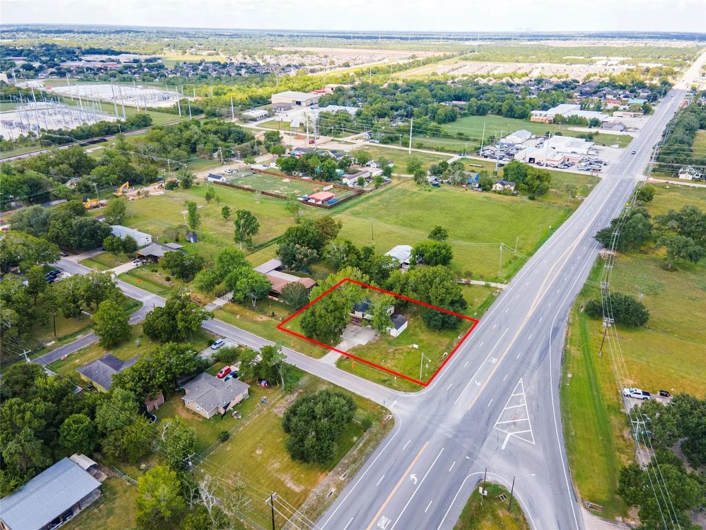 102 Avenue F, Alvin