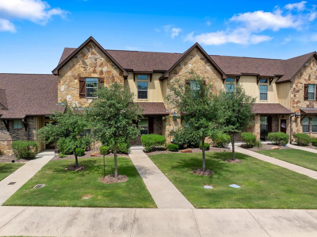 3015 Towers Parkway, College Station