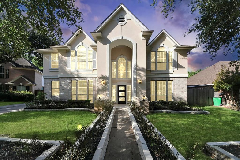20111 Biscayne Hill Court, Spring