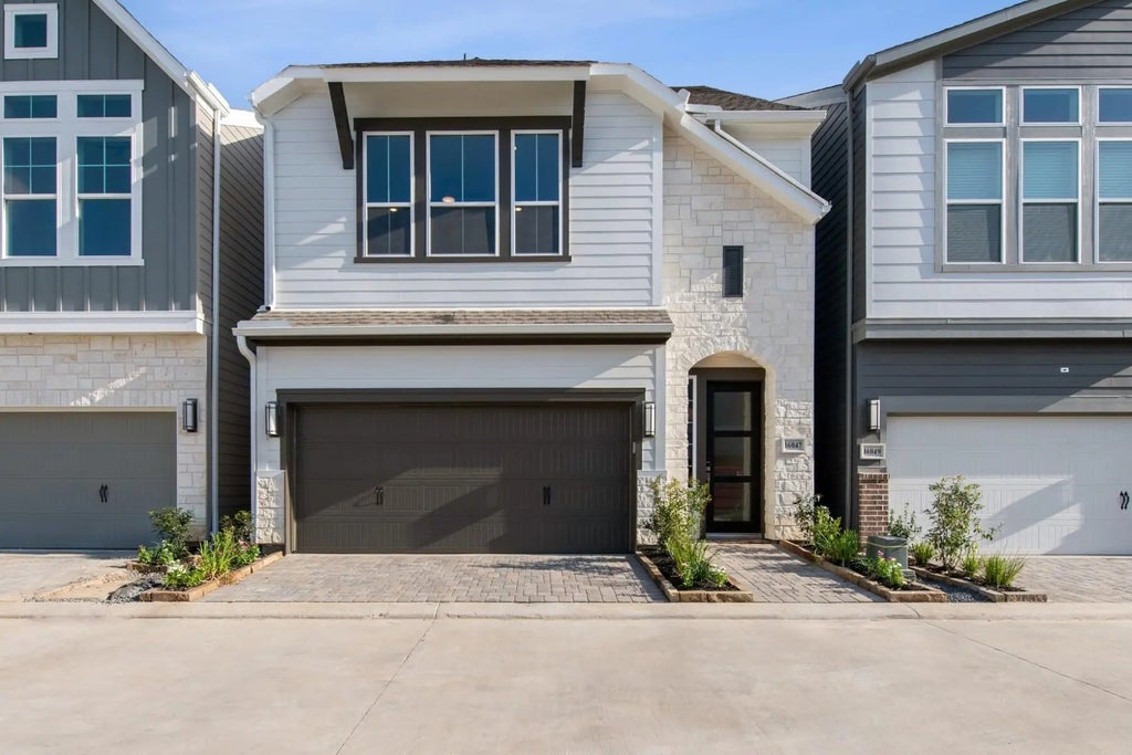 16047 Hayes Park Drive, Houston