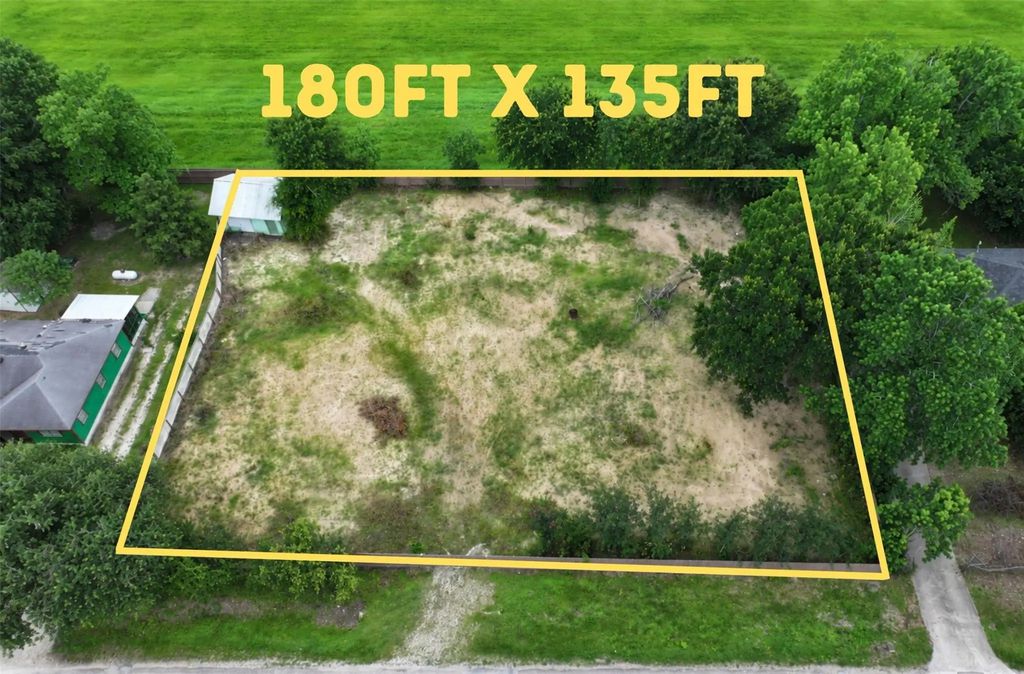 21692 E Memorial Drive E, Porter