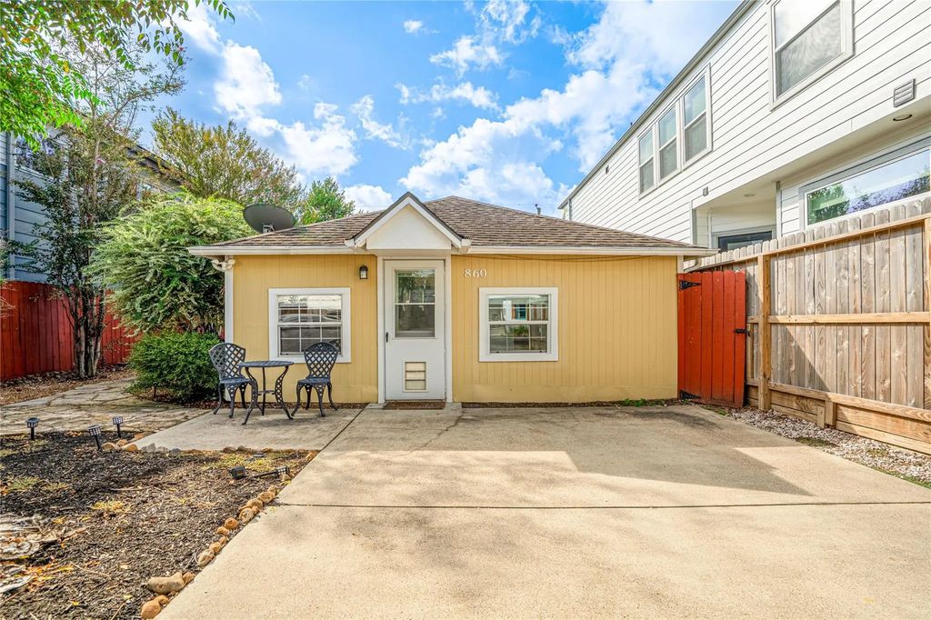 860 E 25th Street, Houston