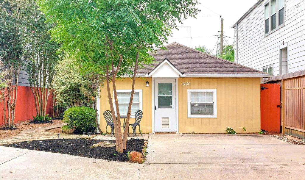 860 E 25th Street, Houston