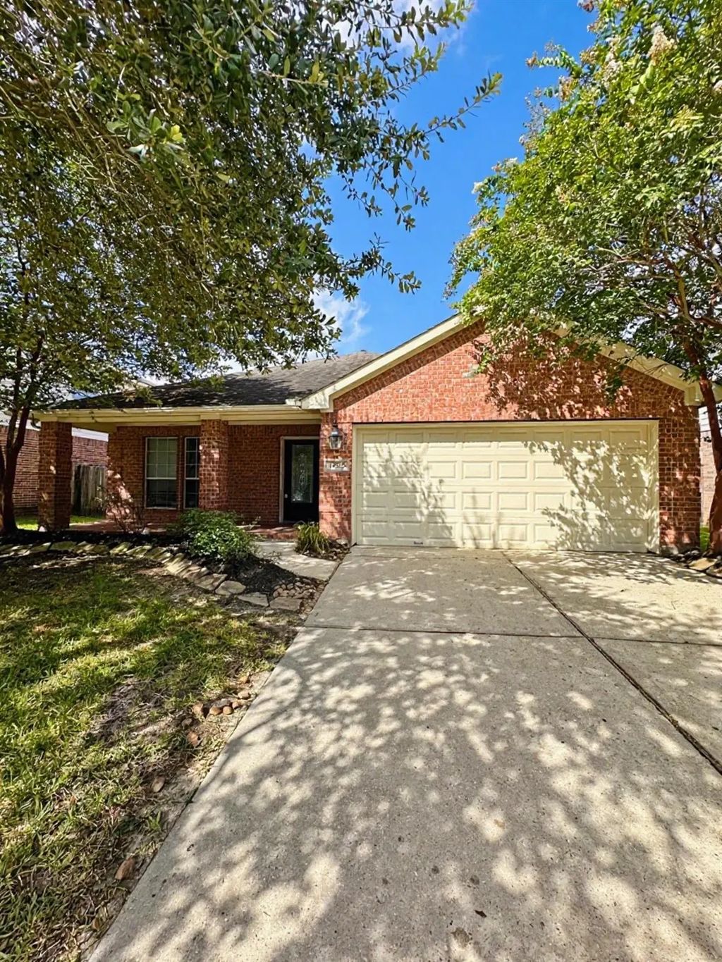 19523 Country Mountain Court, Spring
