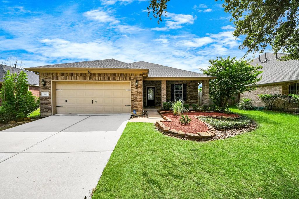 1805 Jasmine Hollow Lane, Pearland