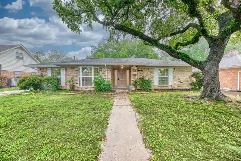 5722 Cheltenham Drive, Houston